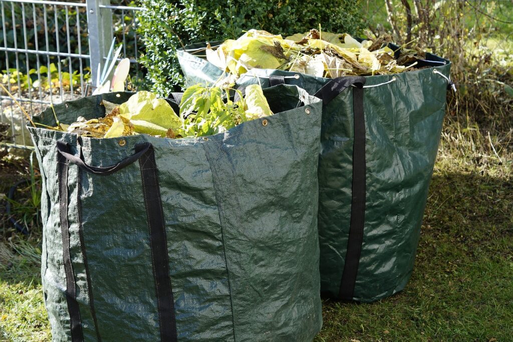 garden waste, fall, garden garbage-1047259.jpg